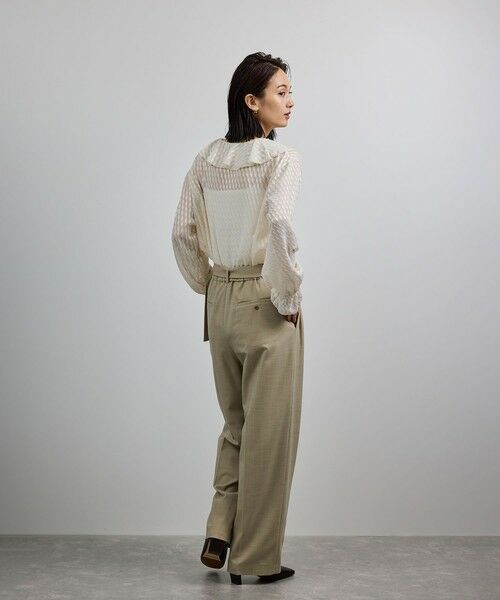 ROPE' / ロペ シャツ・ブラウス（半袖以外） | 【洗える】ラッフルVネックブラウス（ジャガード/リーフプリント）【WEB・一部店舗限定】 | 詳細19