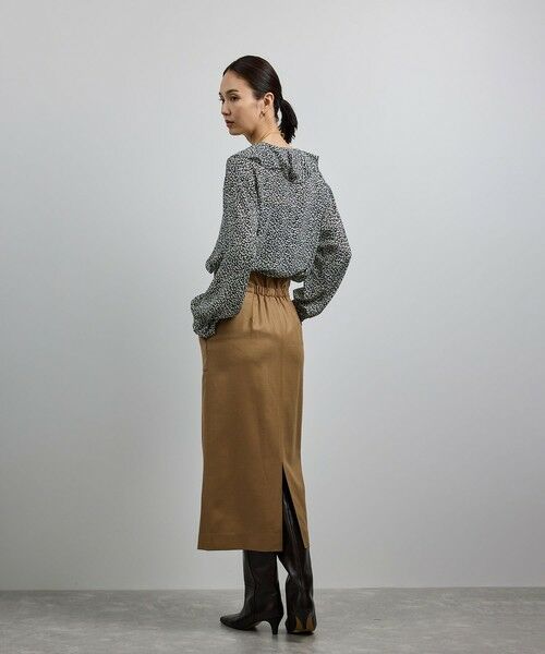 ROPE' / ロペ シャツ・ブラウス（半袖以外） | 【洗える】ラッフルVネックブラウス（ジャガード/リーフプリント）【WEB・一部店舗限定】 | 詳細5