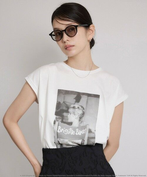 ROPE'/ロペ 【Brigitte Bardot×ROPE'・コラボ】プリントアームレットT-shirt【洗える・洗濯耐久性・接触冷感】 ホワイト(10) F ROPE'/ロペ 【Brigitte Bardot×ROPE'・コラボ】プリントアームレットT-shirt【洗える・洗濯耐久性・接触冷感】 ホワイト(10) F