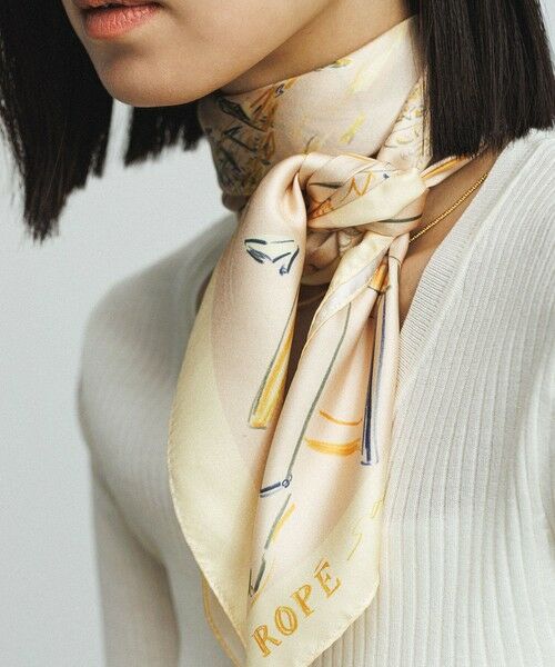 ROPE' / ロペ バンダナ・スカーフ | 【YUKO SAEKI for ROPE’・コラボ】スカーフ柄プリント シルクスカーフ/Lサイズ | 詳細4