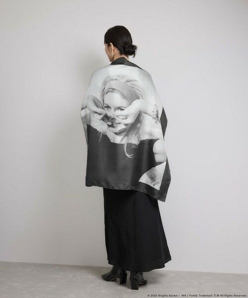 ROPE' / ロペ バンダナ・スカーフ | 【Brigitte Bardot×ROPE'・コラボ】プリントシルクスカーフ/Lサイズ | 詳細1