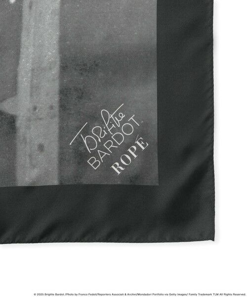 ROPE' / ロペ バンダナ・スカーフ | 【Brigitte Bardot×ROPE'・コラボ】プリントシルクスカーフ/Lサイズ | 詳細11