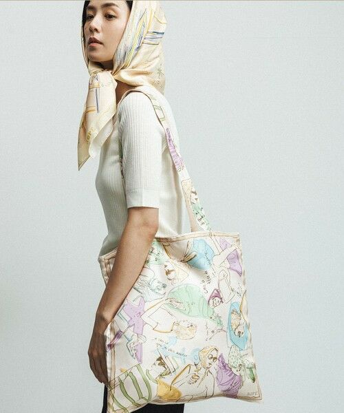 ROPE'/ロペ 【YUKO SAEKI for ROPE'・コラボ】スカーフ柄プリント シルクトートバッグ【A4対応】 ベージュ(27) F ROPE'/ロペ 【YUKO SAEKI for ROPE'・コラボ】スカーフ柄プリント シルクトートバッグ【A4対応】 ベージュ(27) F