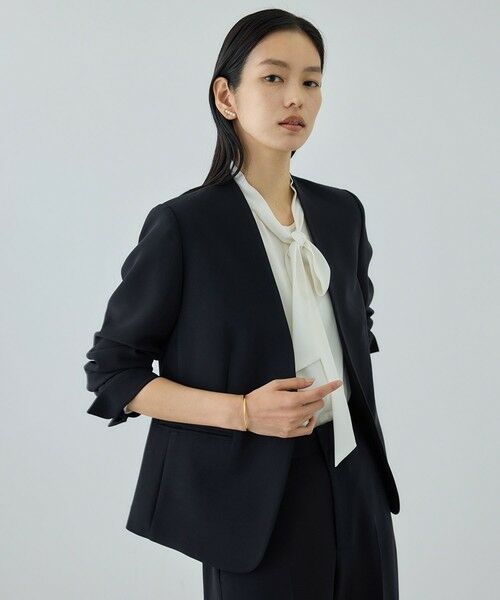 ROPE' / ロペ ノーカラージャケット | トリアセダブルクロス Ｖネックジャケット/イージーケア・セットアップ対応・26SS | 詳細4