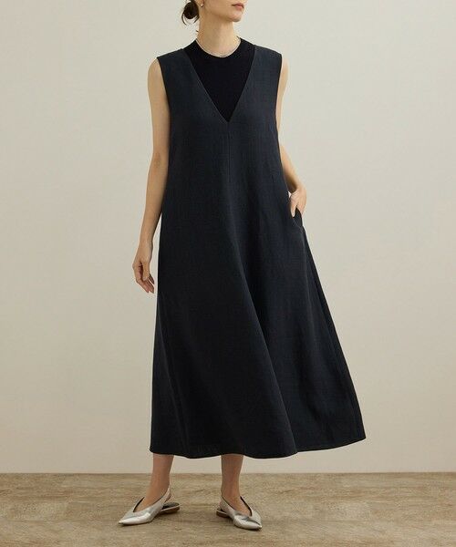 ROPE' / ロペ ロング・マキシ丈ワンピース | 尾州リネン ディープVネックフレアワンピース | 詳細1