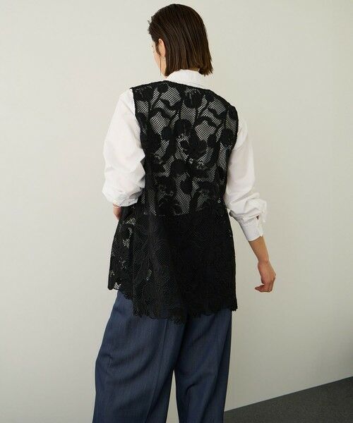 ROPE' / ロペ シャツ・ブラウス | エンブロイダリーフラワーレースジレブラウス | 詳細26