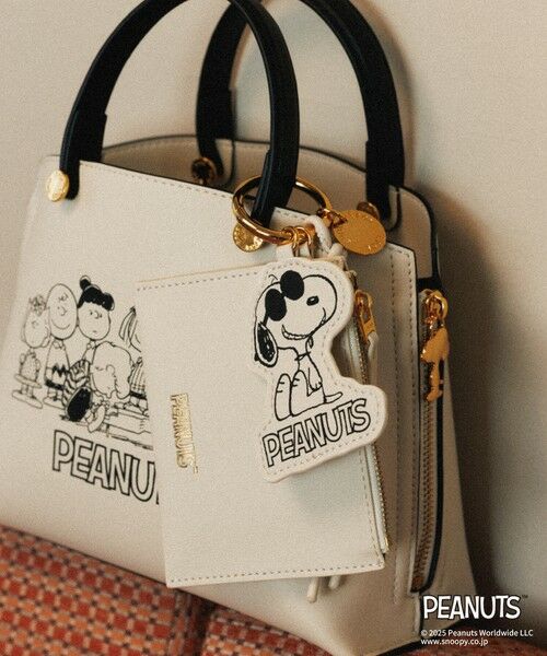 ROPE' / ロペ チャーム | 【WEB限定/一部店舗限定】【E'POR×PEANUTS】別注 ポーチ付き ART CHARM（オフホワイト(15)）