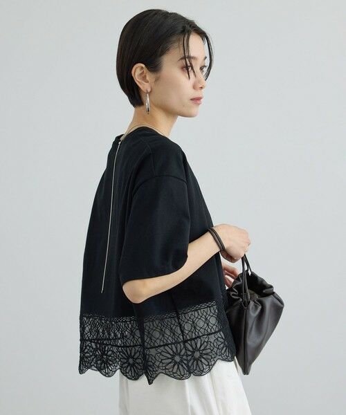 ROPE' / ロペ Tシャツ | 【SALON adam et rope'】アラベスクスカラップTシャツ（ブラック(01)）