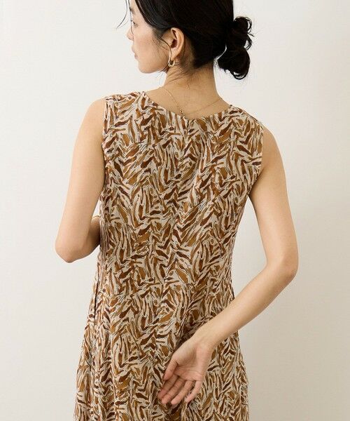 ROPE' / ロペ ロング・マキシ丈ワンピース | 【DEVEAUX(デヴォー)】プリントフレアワンピース | 詳細2