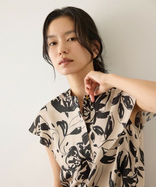 ROPE' / ロペ シャツ・ブラウス | 【DEVEAUX(デヴォー)】フラワープリントドレープカラーブラウス/セットアップ対応 | 詳細3