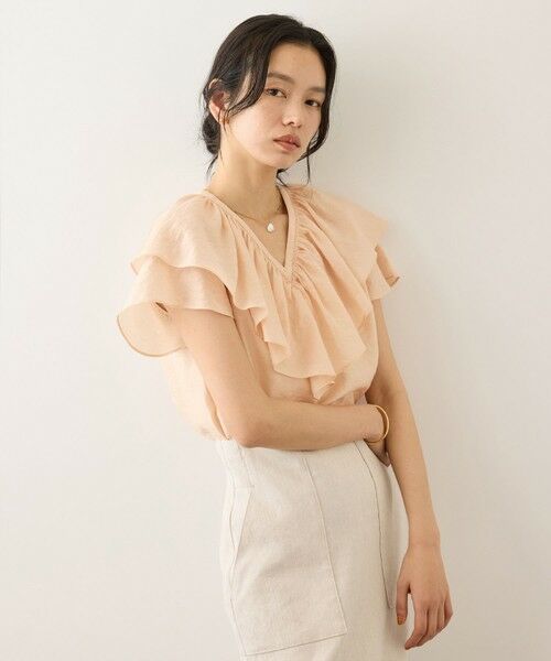 ROPE' / ロペ シャツ・ブラウス | 【一部WEB限定】Vネックフリルブラウス(無地・ピンストライプ)/イージーケア | 詳細1