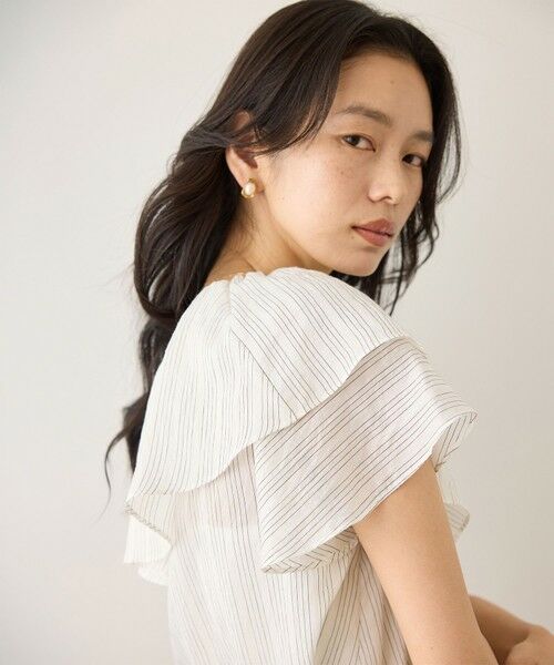 ROPE' / ロペ シャツ・ブラウス | 【一部WEB限定】Vネックフリルブラウス(無地・ピンストライプ)/イージーケア | 詳細14