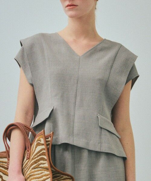 ROPE' / ロペ シャツ・ブラウス | 【一部店舗限定】【REALM（レルム）】V-NECK BLOUSE｜セットアップブラウス　26SS（グレー(07)）