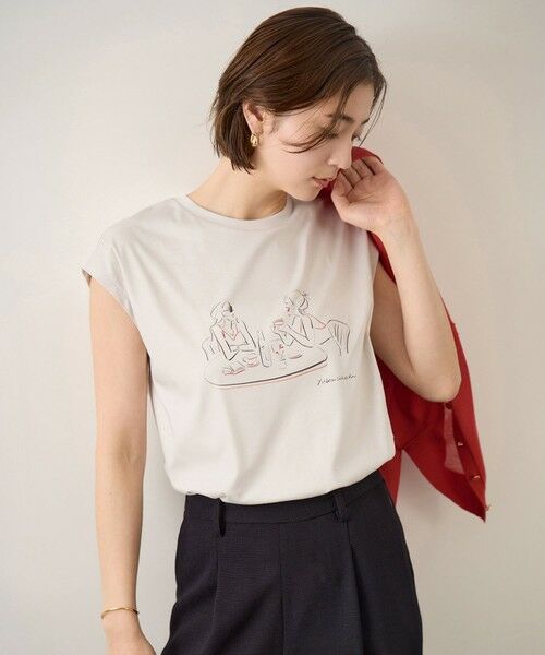 ROPE' / ロペ Tシャツ | 【YUKO SAEKI for ROPE’・コラボレーション】フレンチスリーブプリントTシャツ/イージーケア（グレーサブ(09)）
