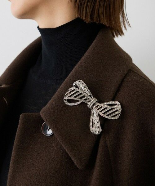 ROPE' / ロペ ブローチ・コサージュ | ビジューリボンブローチ(RIBBON BROOCH)（シルバー(93)）