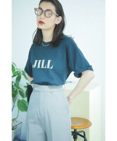 胸元にUSレディの名前をプリントしたTシャツ<br/><br/>・絶妙な中間色に染めたオリジナルカラーのカットソー<br/>・すべて色が違うボディにフォントが違うプリントをしていおり選ぶのが楽しくなるTシャツ<br/>・シンプルながら胸元のロゴがポイント<br/>・袖をロールアップしてミニマムに着こなしも可愛い<br/>・ROSEBUDらしい柄物や遊び心のあるカラーボトムスとのコーディネートや大胆な小物使いがお勧め<br/><br/>【スタッフレビュー】<br/>大人カジュアルなスタイリングにピッタリなロゴのTシャツ。<br/>程よいサイズ感が女性らしく、幅広いスタイリングでお使いいただけます。<br/>一枚ではもちろん、カーディガンやジャケットなどと重ねても素敵です。<br/><br/>【取扱注意事項】<br/>モデルの着用画像の場合、光の当たり具合により、実際の色味と異なって見えることがございます。色味は、商品生地の画像をご参照ください。