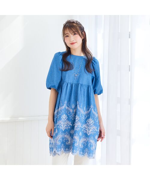 新品タグ付き ローズティアラ 水色 花柄 ドット 五分袖チュニック セール】 【手洗いOK】スカラ刺繍チュニック （シャツ・ブラウス