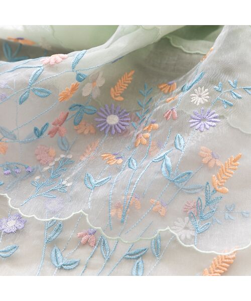 Rose Tiara / ローズティアラ マフラー・ショール・スヌード・ストール | オーガンジー切替刺繍ストール | 詳細1