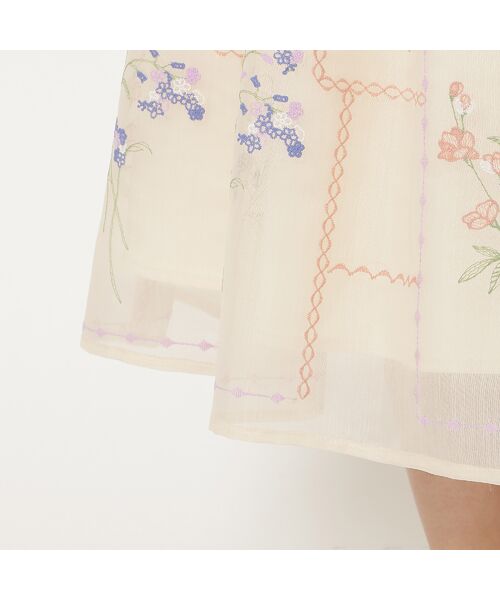 Rose Tiara / ローズティアラ ミニ・ひざ丈スカート | 【セットアップ対応】パネル風刺繍スカート | 詳細15