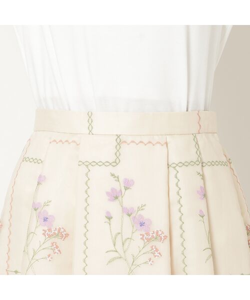 Rose Tiara / ローズティアラ ミニ・ひざ丈スカート | 【セットアップ対応】パネル風刺繍スカート | 詳細12