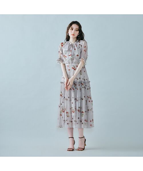 チェリープリントプリーツワンピース （ミニ丈・ひざ丈