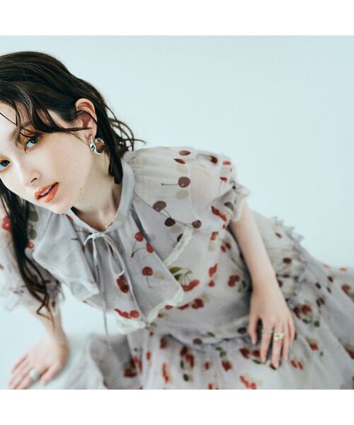 チェリープリントプリーツワンピース （ミニ丈・ひざ丈