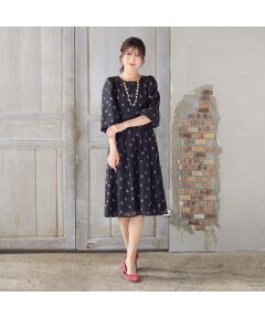 Rose Tiara / ローズティアラ ミニ丈・ひざ丈ワンピース | 【美シルエット】つぼみ刺繍ワンピース