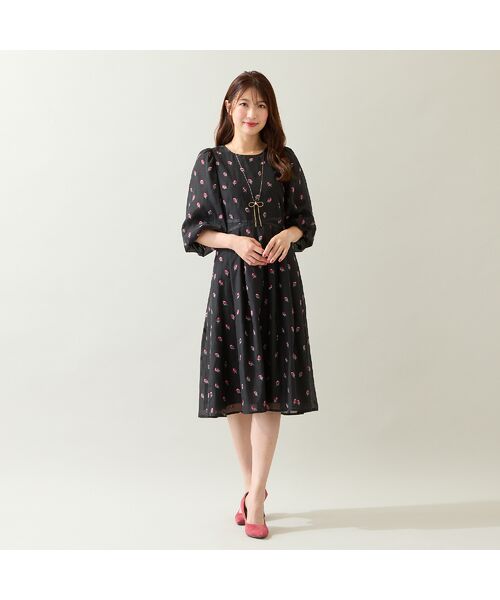 Rose Tiara / ローズティアラ ミニ丈・ひざ丈ワンピース | 【美シルエット】つぼみ刺繍ワンピース | 詳細2