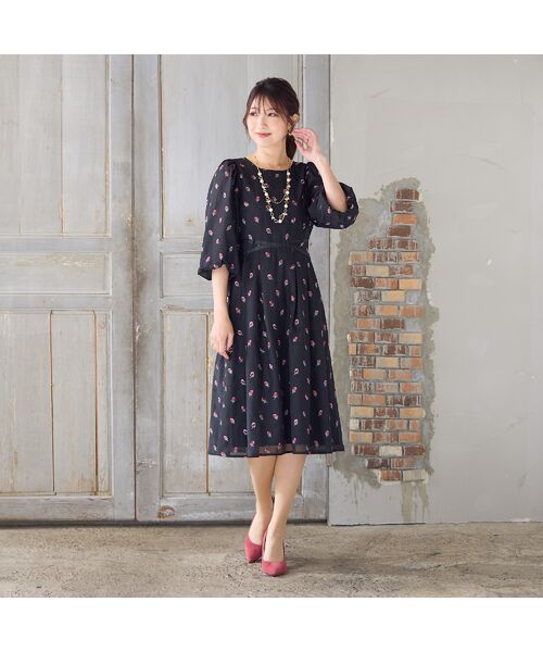 Rose Tiara / ローズティアラ ミニ丈・ひざ丈ワンピース | 【美シルエット】つぼみ刺繍ワンピース | 詳細3