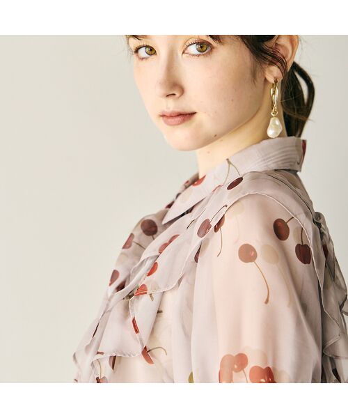 Rose Tiara / ローズティアラ シャツ・ブラウス | チェリープリントリボン付きブラウス | 詳細1