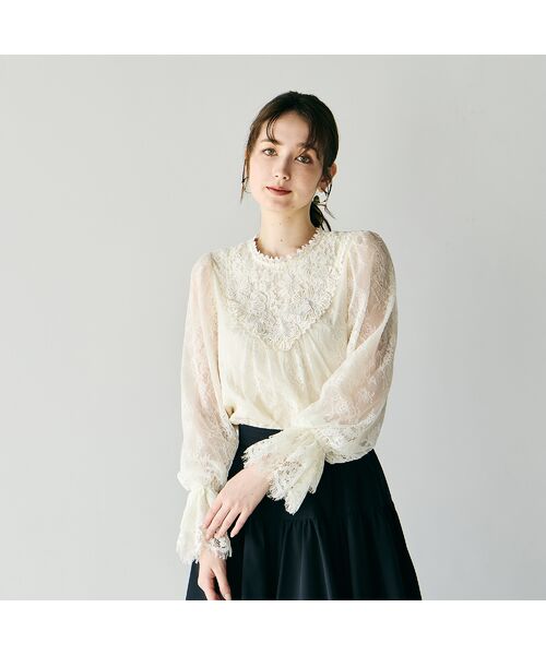 Rose Tiara / ローズティアラ シャツ・ブラウス | フラワーモチーフ付きレースブラウス | 詳細1