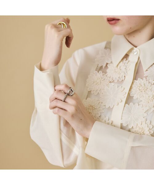 Rose Tiara / ローズティアラ シャツ・ブラウス | 立体フラワーモチーフ付きブラウス | 詳細5