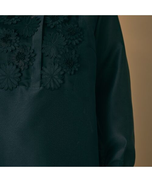 Rose Tiara / ローズティアラ シャツ・ブラウス | 立体フラワーモチーフ付きブラウス | 詳細12