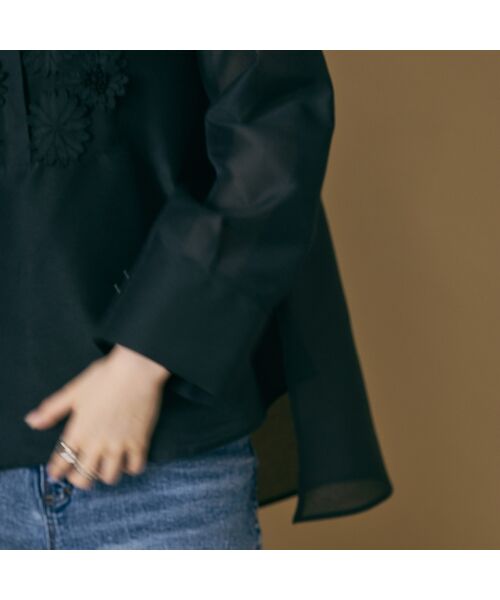 Rose Tiara / ローズティアラ シャツ・ブラウス | 立体フラワーモチーフ付きブラウス | 詳細14