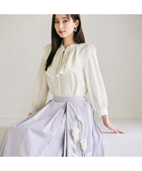 Rose Tiara / ローズティアラ ミニ・ひざ丈スカート | 立体フラワーモチーフ付きフレアスカート | 詳細2