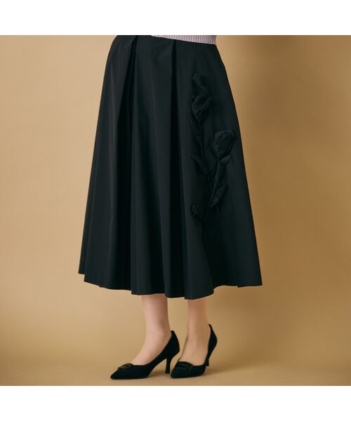 Rose Tiara / ローズティアラ ミニ・ひざ丈スカート | 立体フラワーモチーフ付きフレアスカート | 詳細9