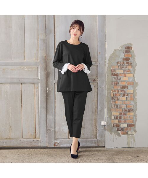 新品同様 ローズティアラ 大きいサイズ46 撥水速乾 裾リボンテーパードパンツ紺 新品同様 ローズティアラ 大きいサイズ46 撥水速乾 裾リボン