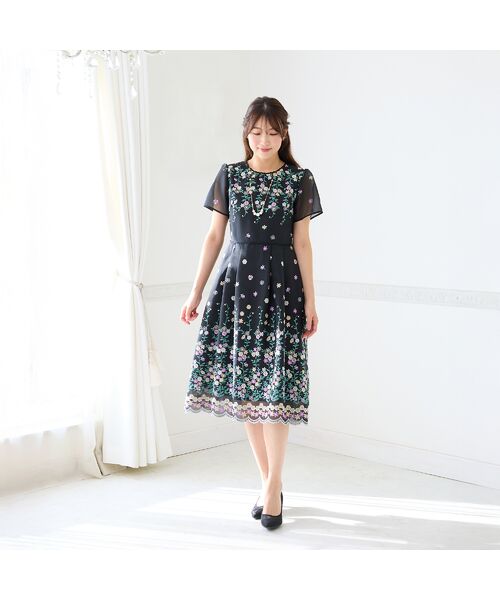 Rose Tiara / ローズティアラ ミニ丈・ひざ丈ワンピース | オーガンジー吹上刺繍ワンピース（ブラック）