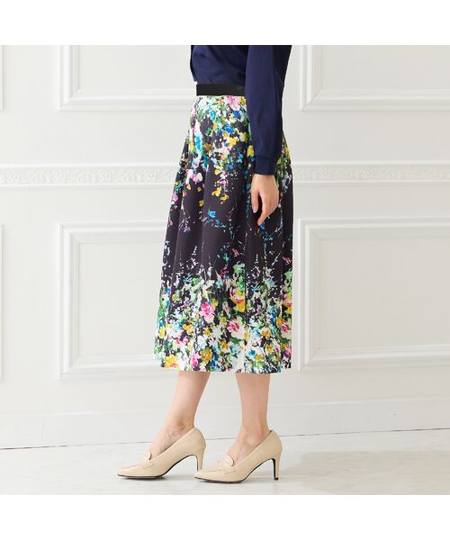 Rose Tiara / ローズティアラ ミニ・ひざ丈スカート | フローラルアートフレアスカート | 詳細3