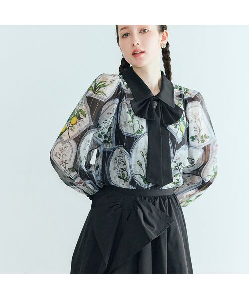 Rose Tiara / ローズティアラ シャツ・ブラウス | フラワーフレームプリントブラウス（ブラック）