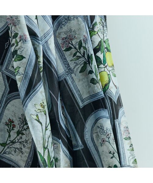 Rose Tiara / ローズティアラ ミニ・ひざ丈スカート | フラワーフレームプリントプリーツスカート | 詳細9