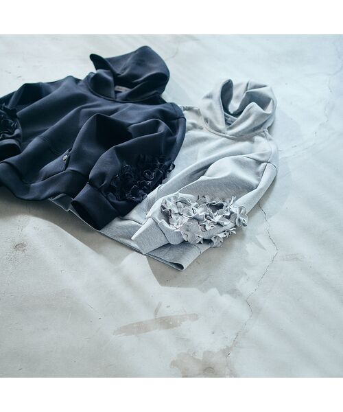 Rose Tiara / ローズティアラ パーカー | フラワーモチーフ付きパーカー | 詳細1