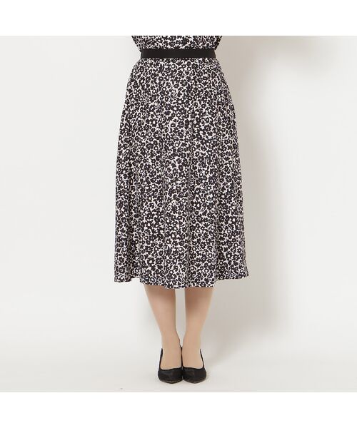 Rose Tiara / ローズティアラ ミニ・ひざ丈スカート | 【セットアップ対応】フラワーパターンフレアスカート | 詳細3