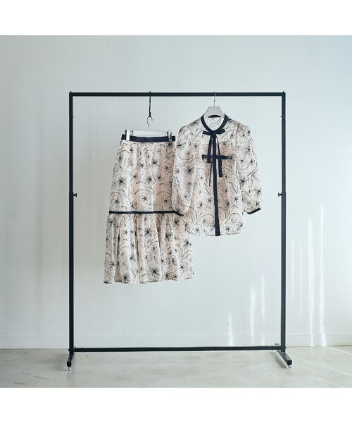 Rose Tiara / ローズティアラ ミニ・ひざ丈スカート | シアー刺繍バイカラーティアードスカート | 詳細3