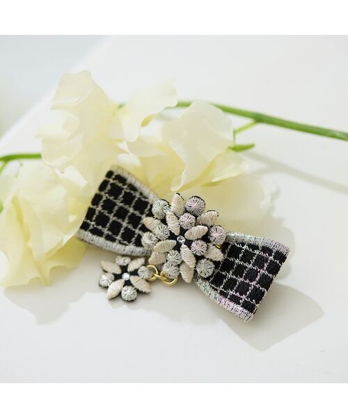 Rose Tiara / ローズティアラ ハット | 【3WAY】リボン刺繍ブローチ（オフ）