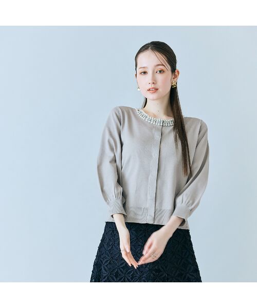 Rose Tiara / ローズティアラ ニット・セーター | 襟ぐりパールビジュー付きカーディガン（ベージュ）