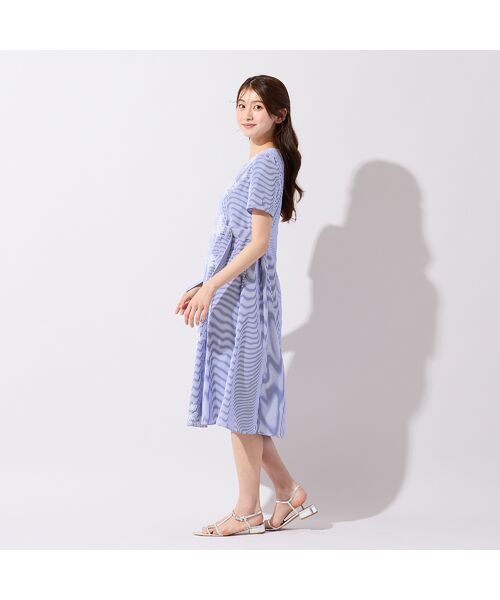 Rose Tiara / ローズティアラ ミニ丈・ひざ丈ワンピース | リボンベルト付きフラワー刺繍ストライプワンピース | 詳細2