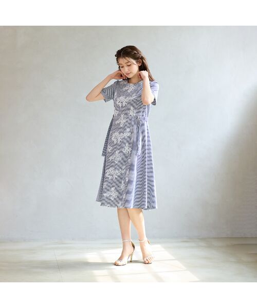 Rose Tiara / ローズティアラ ミニ丈・ひざ丈ワンピース | リボンベルト付きフラワー刺繍チェックワンピース | 詳細2