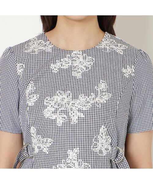 Rose Tiara / ローズティアラ ミニ丈・ひざ丈ワンピース | リボンベルト付きフラワー刺繍チェックワンピース | 詳細7