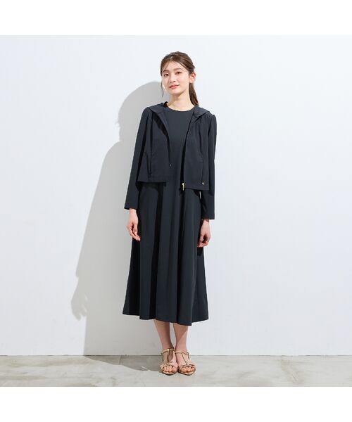 Rose Tiara / ローズティアラ パーカー | 【ラッシュガード素材使用】【UVcare/伸縮性/速乾性/軽量】パーカー（ブラック）